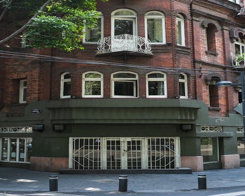 A street corner in Roma Norte, Mexico City